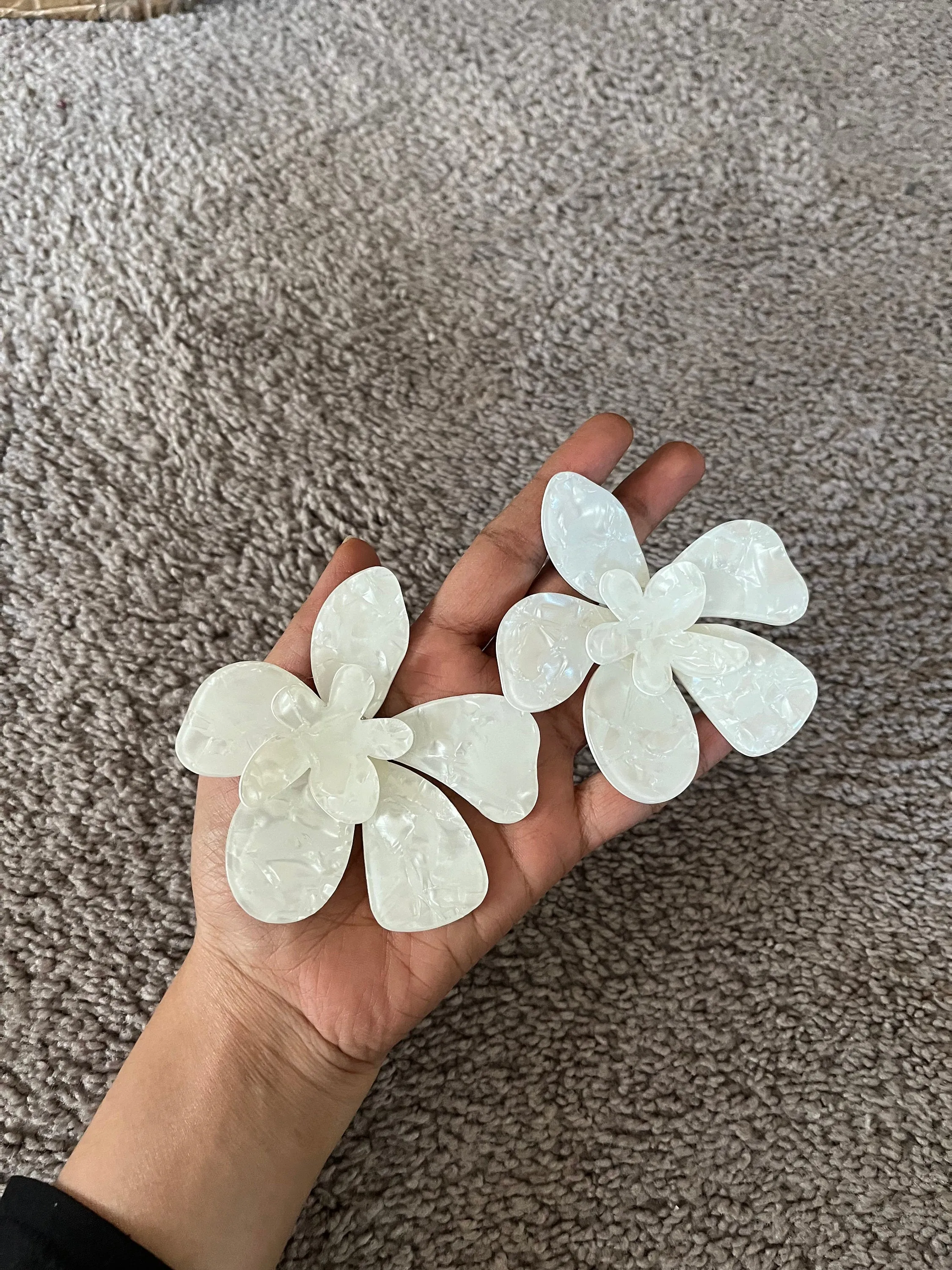 White flower earrings , huge white feathered earrings , large Snow White earrings , white earrings , big long white earrings acrylic floral