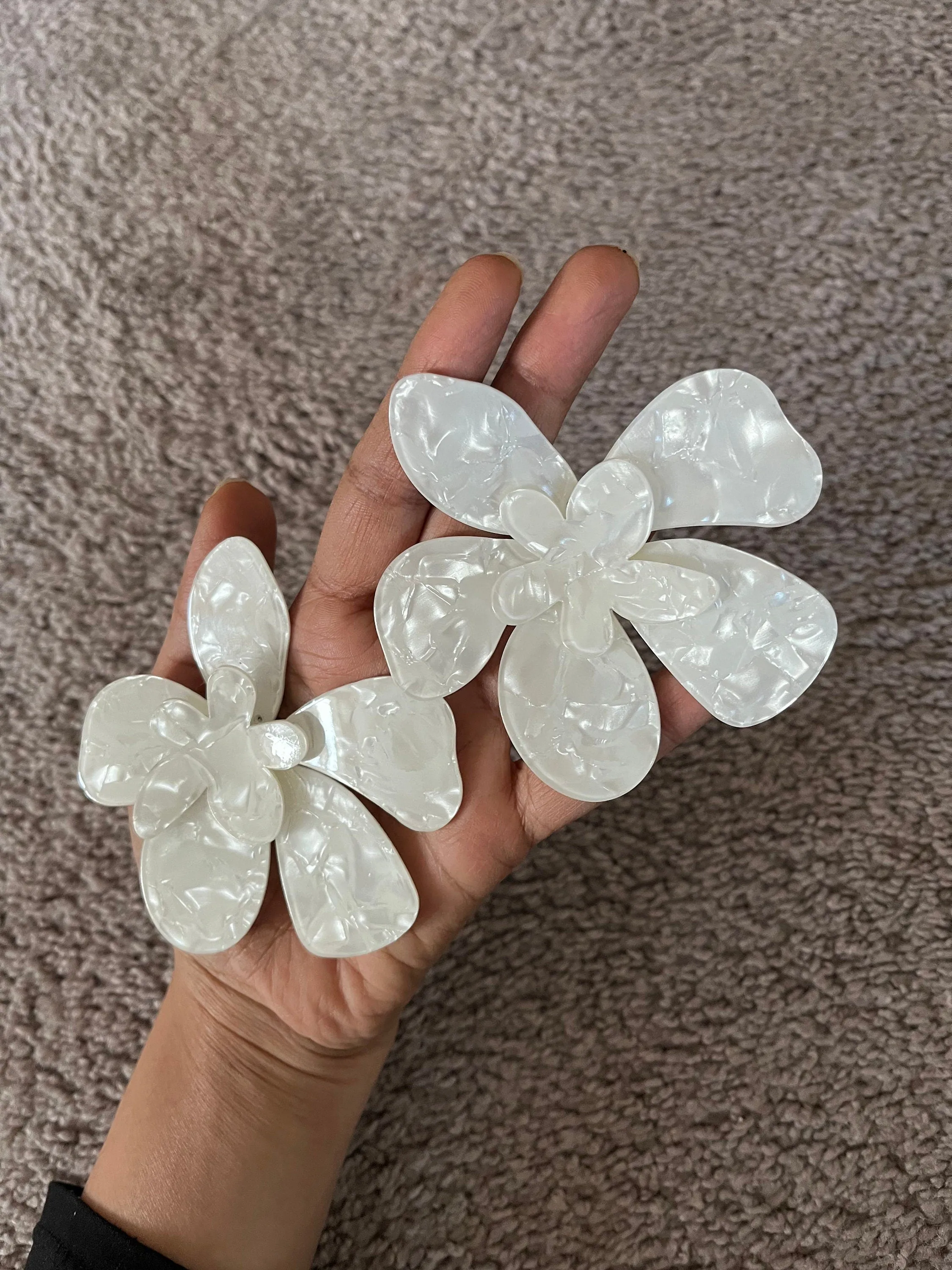 White flower earrings , huge white feathered earrings , large Snow White earrings , white earrings , big long white earrings acrylic floral