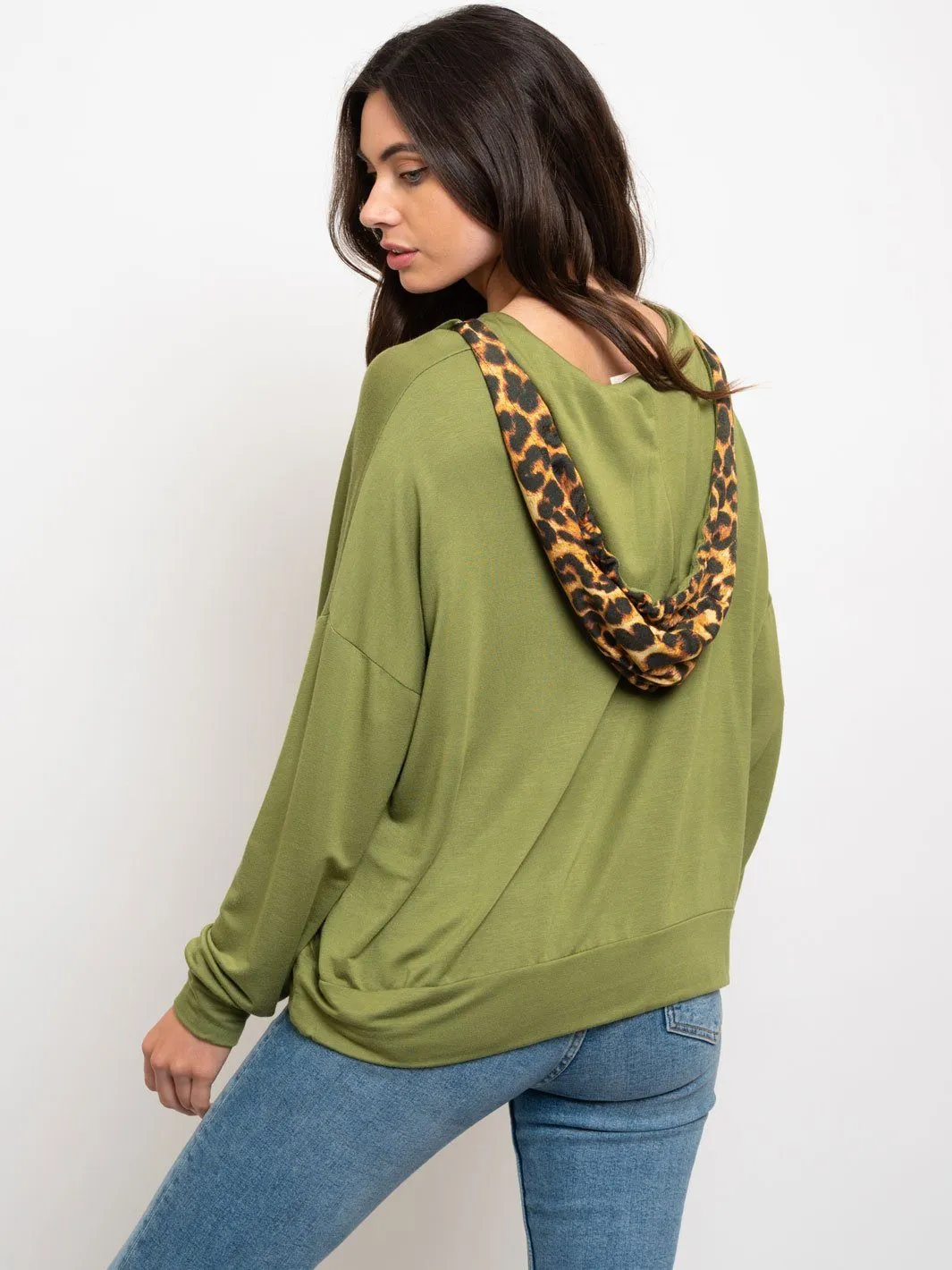 WOMEN'S DROP SHOULDER LEOPARD HOODIE