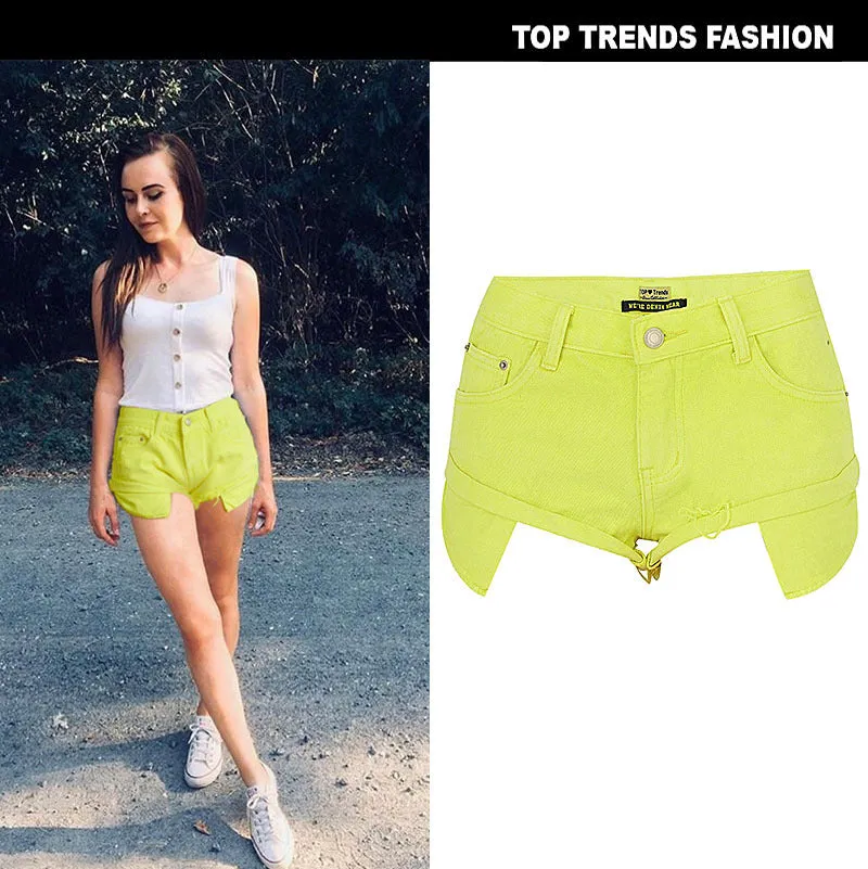 Women's Hem Exposes Pocket Loose Light Yellow Denim Shorts