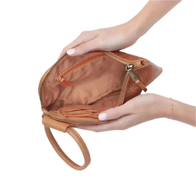 WOMEN'S HOBO SABLE WRISTLET | SADDLE TOOLED EMBOSSED LEATHER