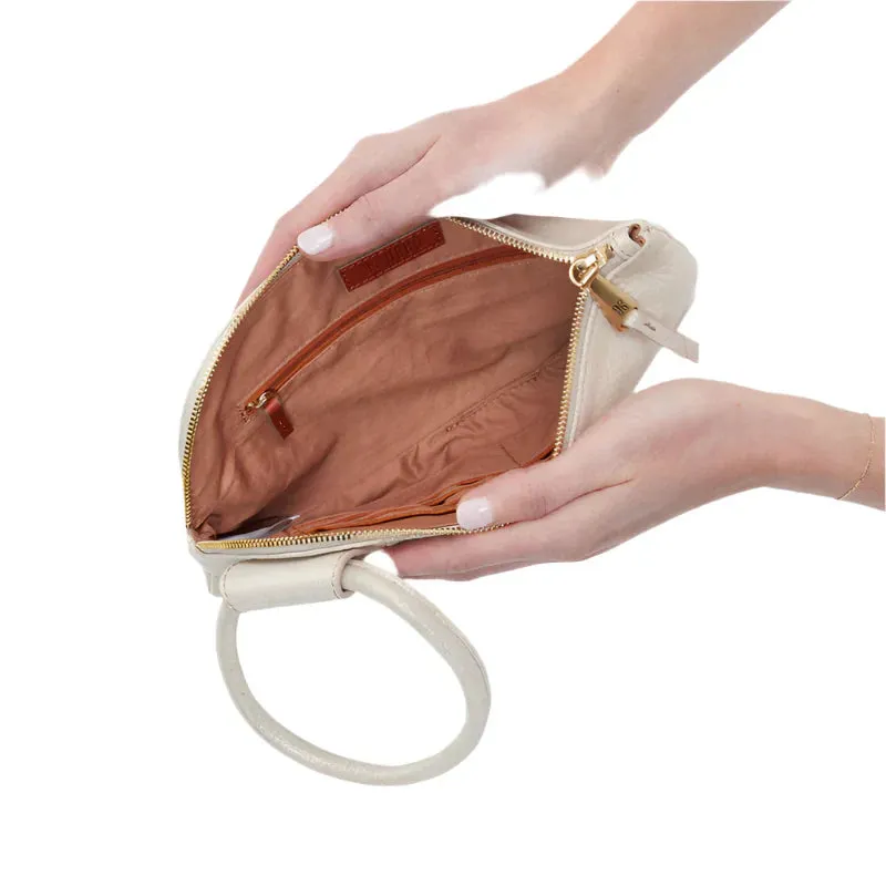 WOMEN'S HOBO SABLE WRISTLET | SAND SHIMMER METALLIC LEATHER