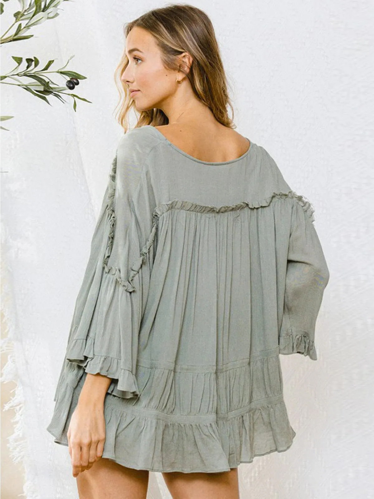WOMEN'S LONG BELL SLEEVE V-NECK RUFFLE TIERED TOP