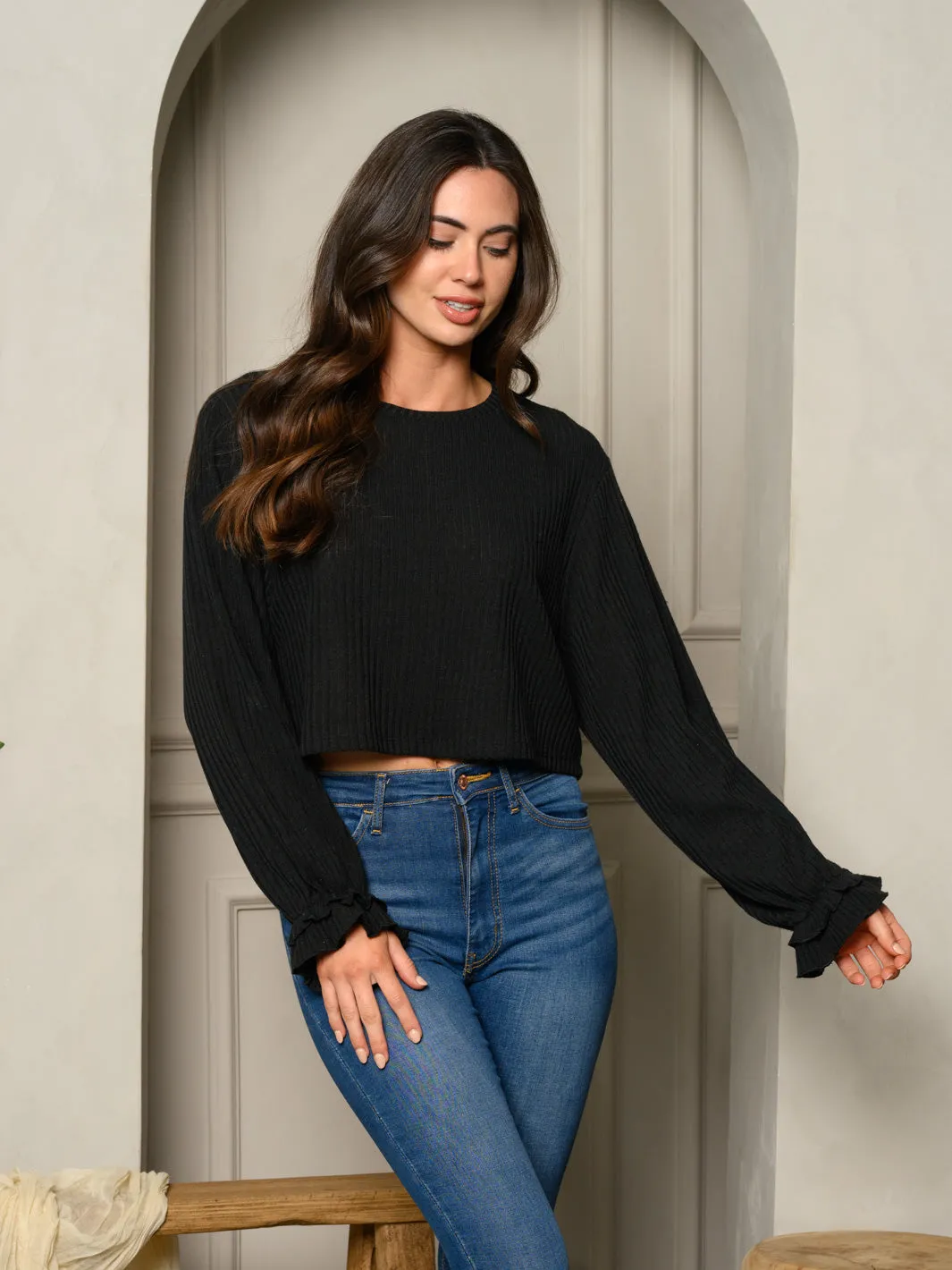 WOMEN'S LONG RUFFLE SLEEVE SOLID RIBBED TOP