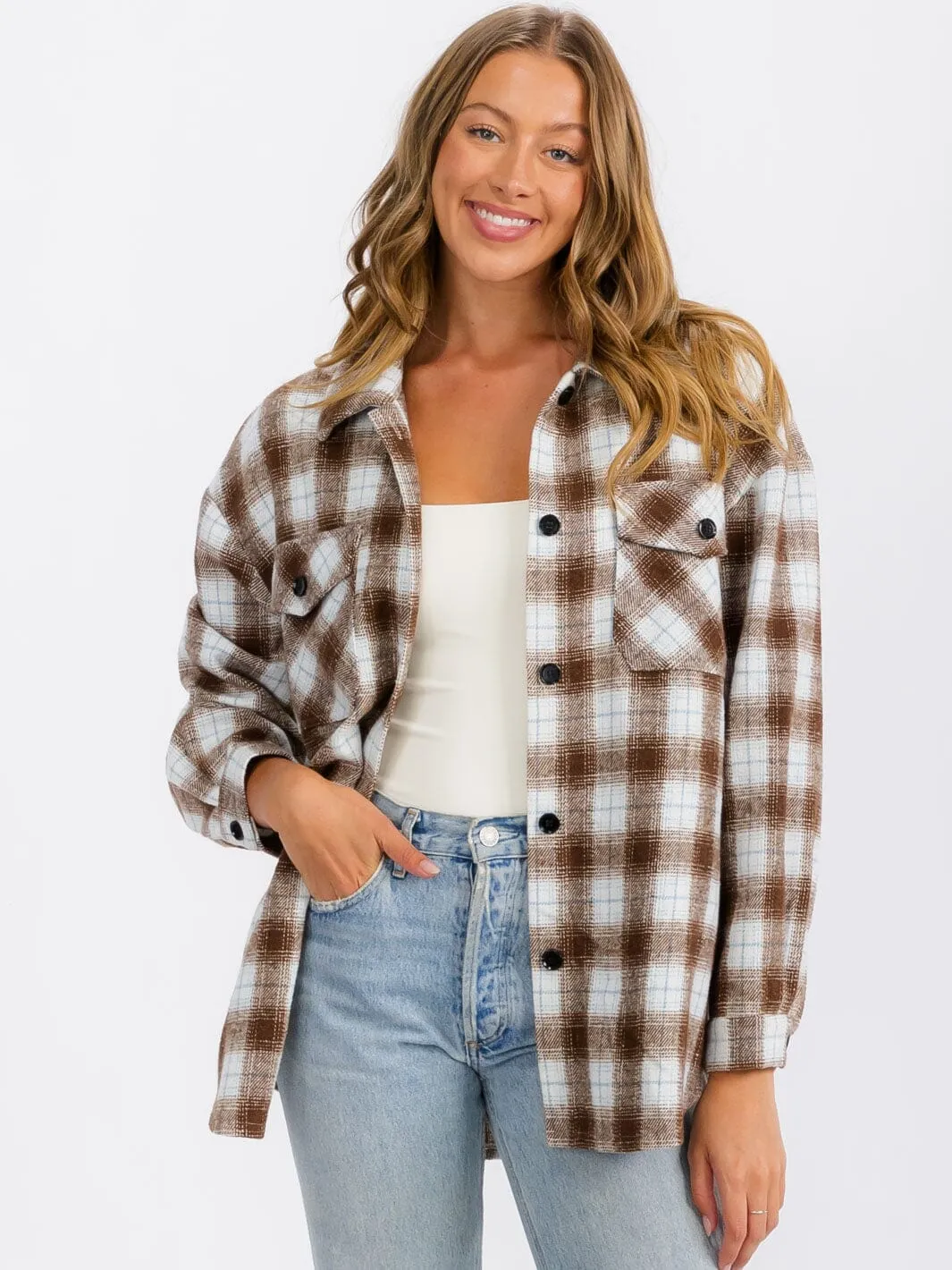 WOMEN'S LONG SLEEVE BUTTON UP FRONT POCKETS PLAID OVERSIZE SHIRT