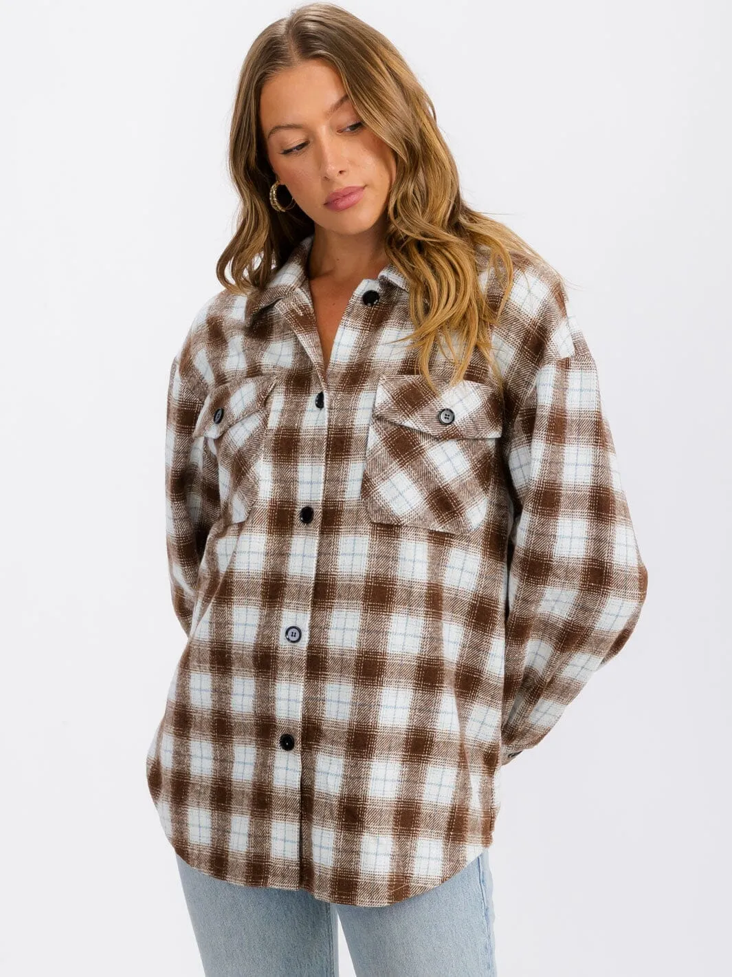 WOMEN'S LONG SLEEVE BUTTON UP FRONT POCKETS PLAID OVERSIZE SHIRT