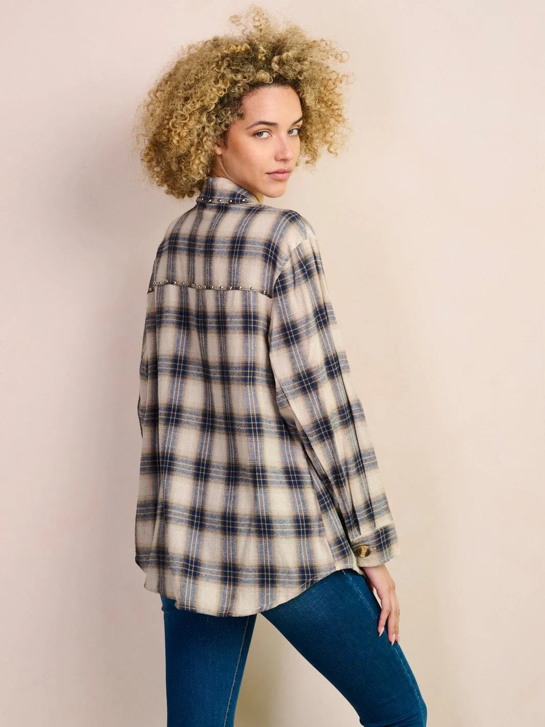 WOMEN'S LONG SLEEVE BUTTON UP POCKETS PLAID STUDS TOP