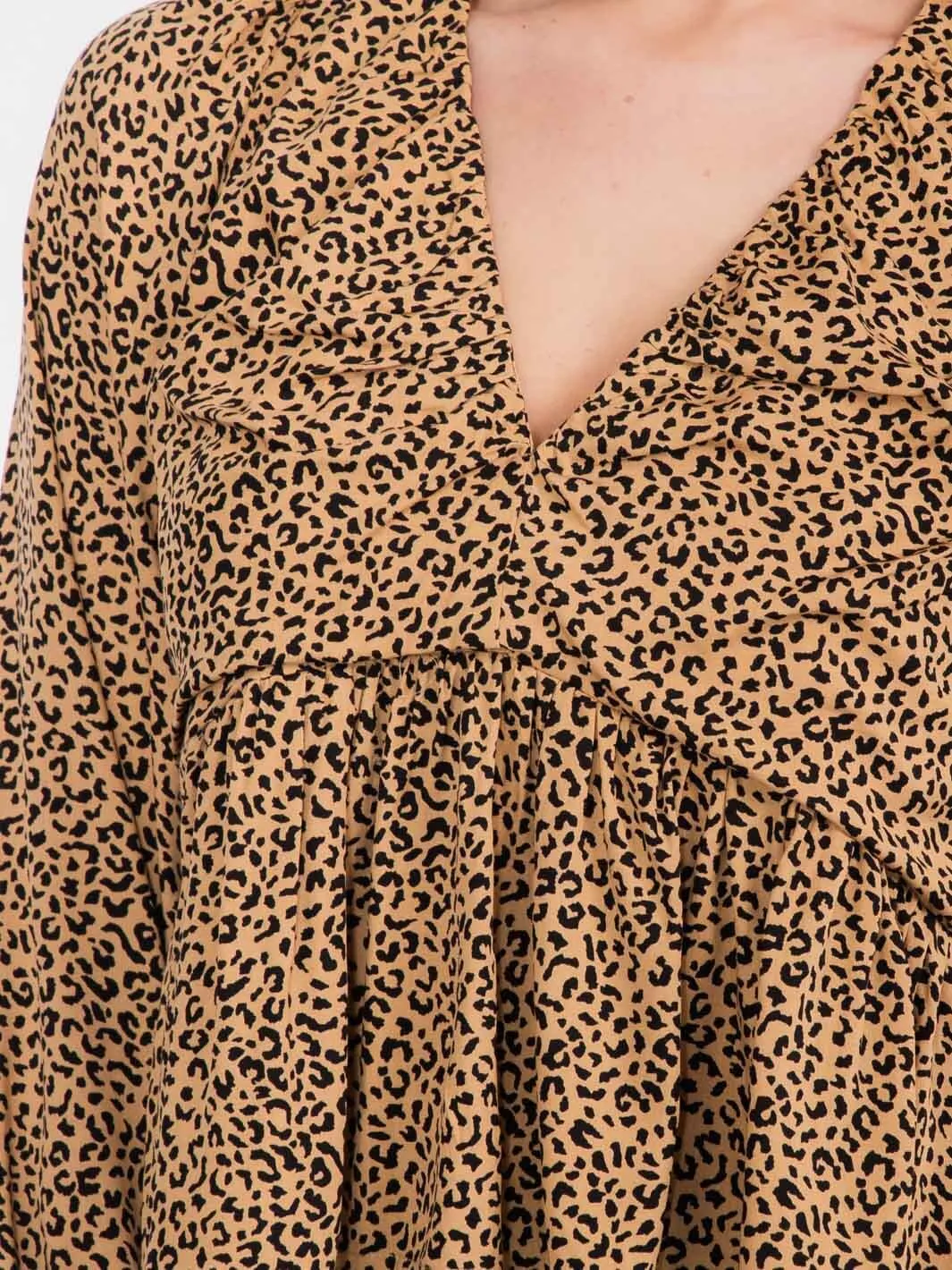 WOMEN'S LONG SLEEVE V-NECK ANIMAL PRINT PEPLUM BLOUSE