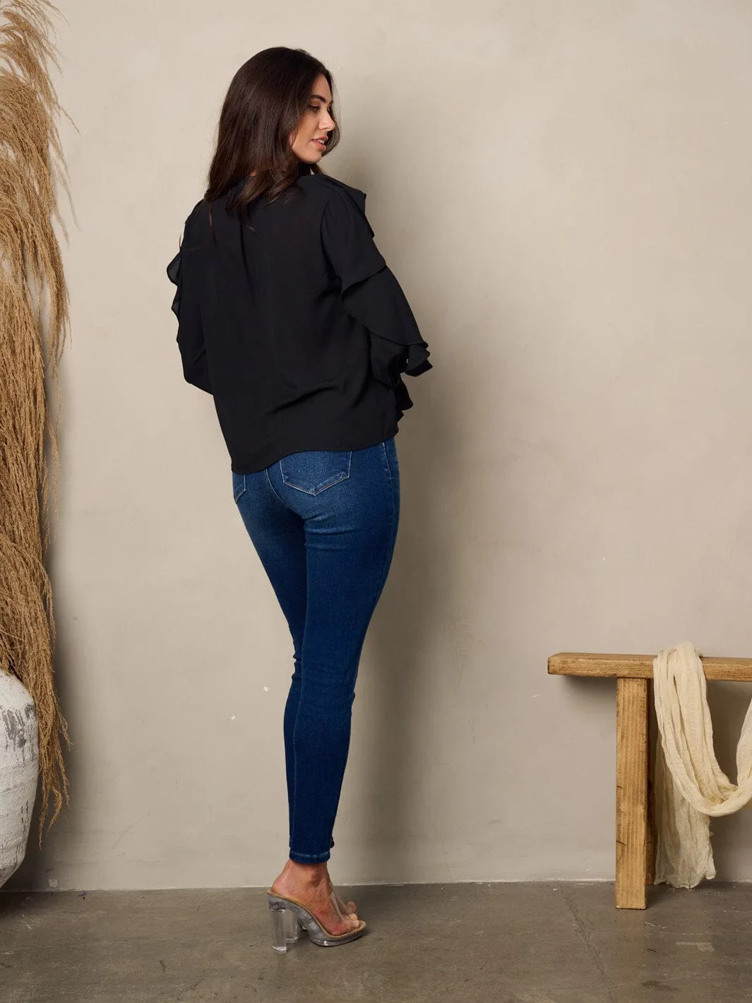 WOMEN'S LONG SLEEVE V-NECK RUFFLE BLOUSE TOP