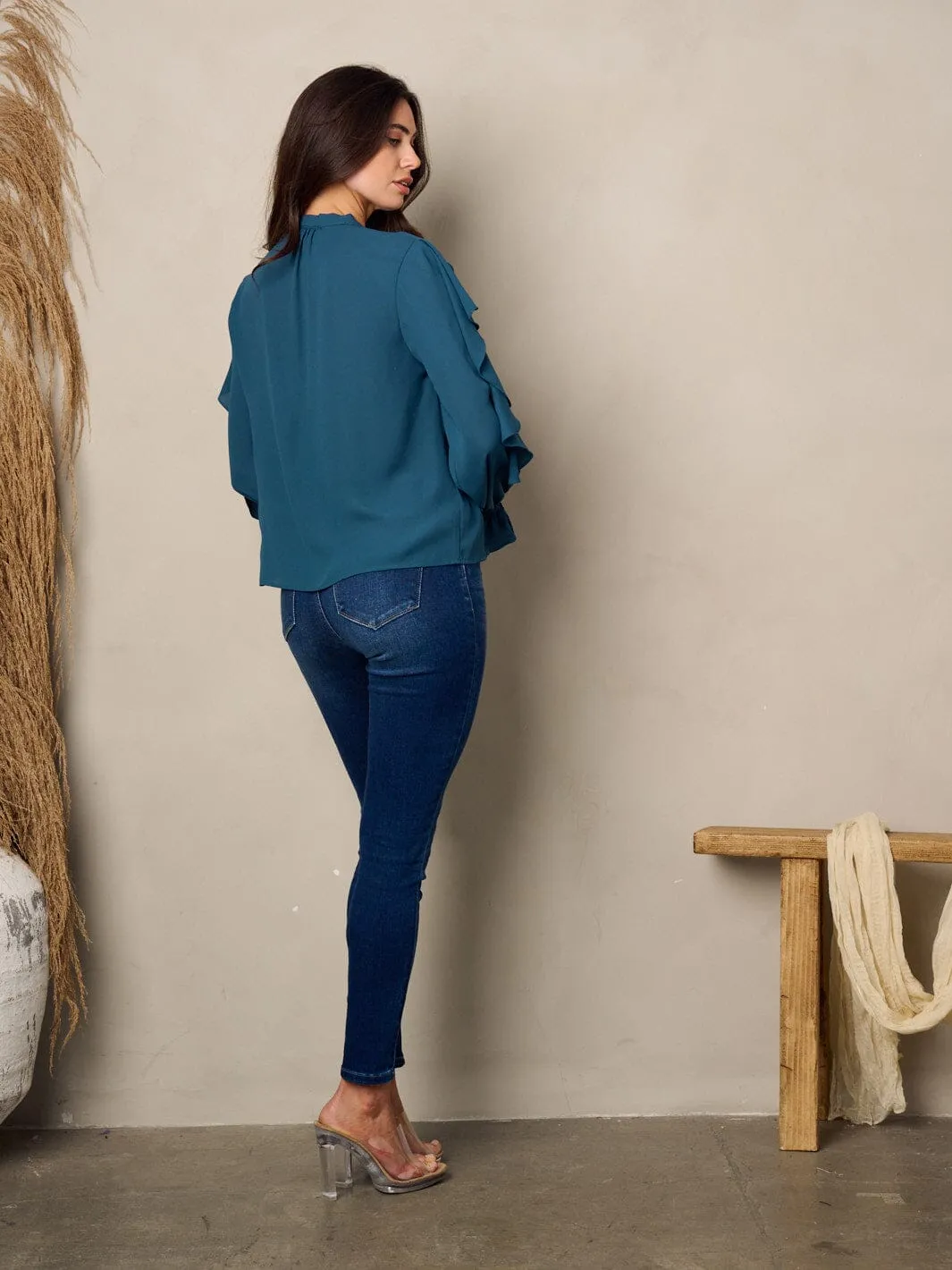 WOMEN'S LONG SLEEVE V-NECK RUFFLE BLOUSE TOP
