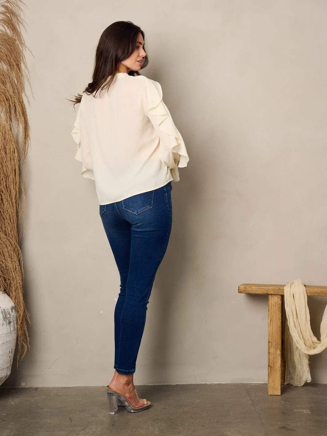 WOMEN'S LONG SLEEVE V-NECK RUFFLE BLOUSE TOP