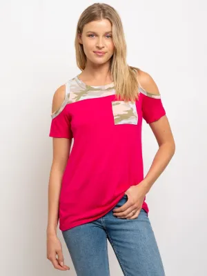 WOMEN'S PEEKABOO SHOULDER CAMO CONTRAST TOP
