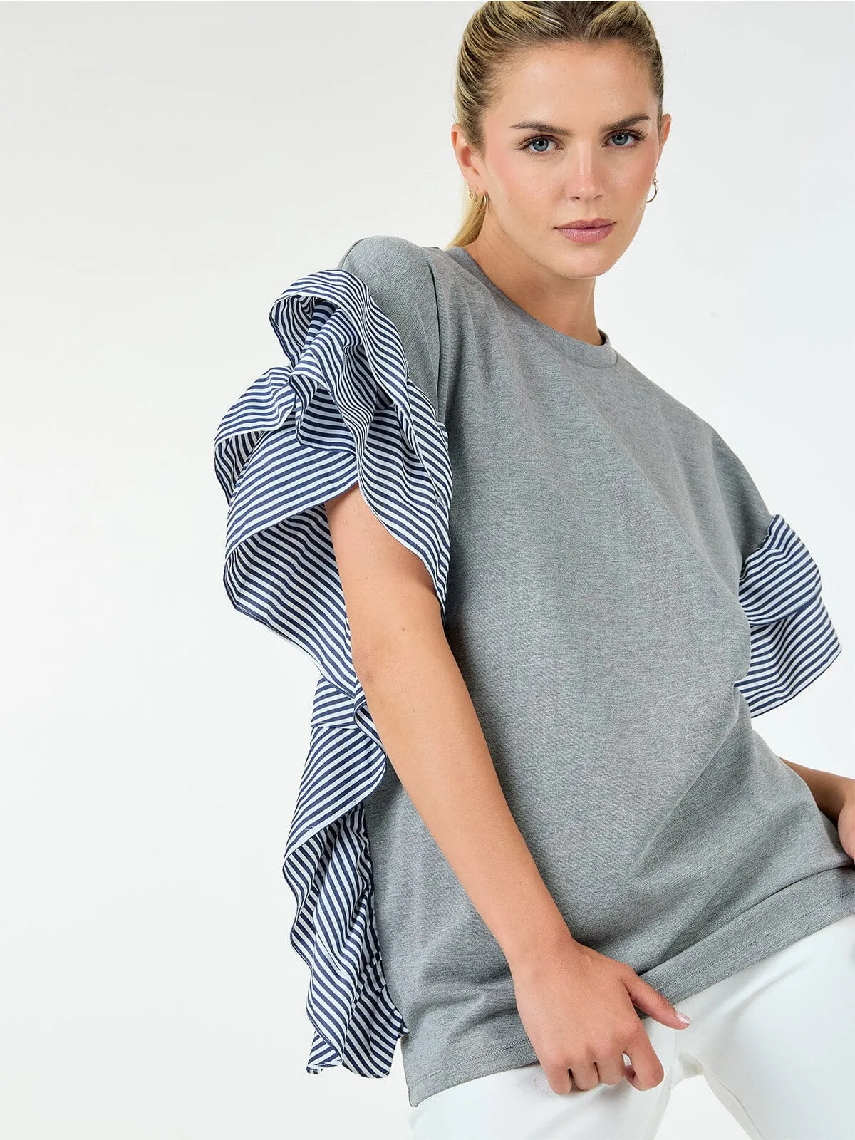 WOMEN'S SHORT SLEEVE RUFFLE TRIM DETAILED BLOUSE
