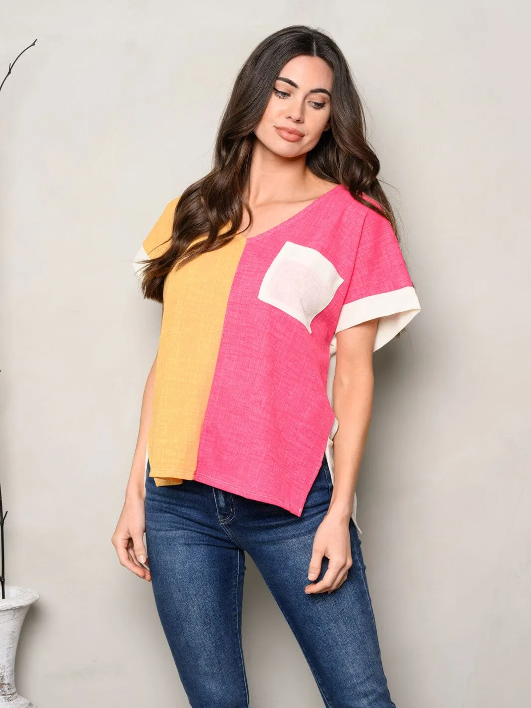 WOMEN'S SHORT SLEEVE V-NECK FRONT POCKET COLORBLOCK TOP
