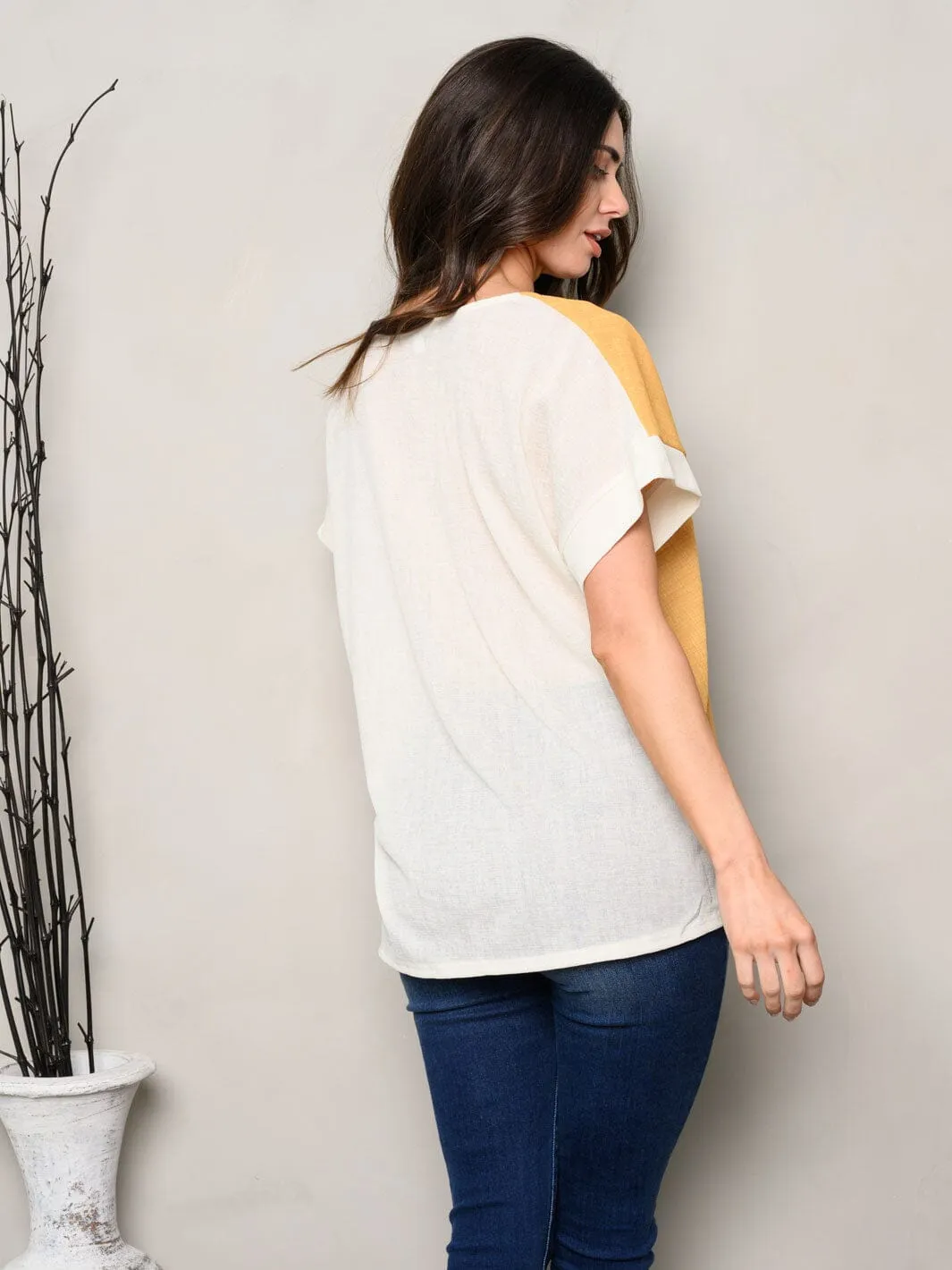 WOMEN'S SHORT SLEEVE V-NECK FRONT POCKET COLORBLOCK TOP