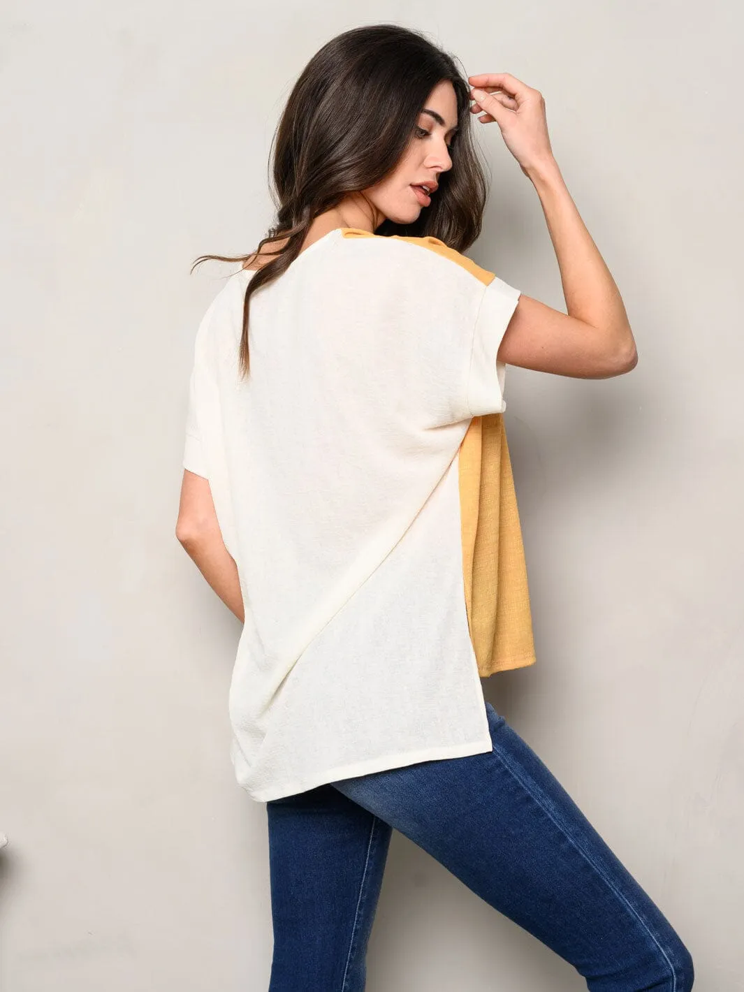 WOMEN'S SHORT SLEEVE V-NECK FRONT POCKET COLORBLOCK TOP